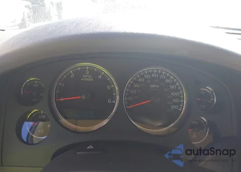 2014 GMC Yukon Xl 1500 Denali z USA, uszkodzony, nr VIN 1GKS1MEF6ER152737